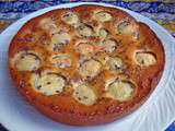 Gâteau familial fondant aux pêches blanches et lavande