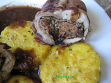 Râble de lapin désossé, sauce au vin rouge et pruneaux, polenta