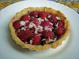 Tartelette aux 2 framboises, palet breton, chocolat blanc