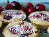 Petits gâteaux aux cerises et au chocolat blanc