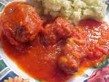 Boulettes de boeuf et saucisses italiennes sauce aux tomates et vin rouge façon Viviane