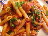 Casserole de penne à la sauce marinara, aux épinards et aux boulettes de saucisses italiennes