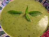 Potage au brocoli et à la menthe