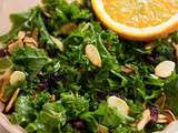 Salade de kale à l’orange et aux cranberries