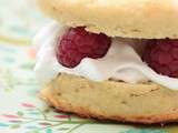 Scones à la fleur d’oranger et crème chantilly végétale