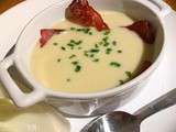 Ce soir, un velouté d'endive & pointe de miel, lard croustillant