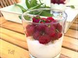 Fromage blanc battu, granit smith, framboises et menthe du jardin