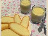 Langues de chat et petite crème au lait d'amande vanillé