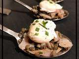 Mise en bouche lentillons, vinaigrette moutardée, thon fumé et oeuf de caille poché