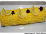 Bûche mousse citron sur son croquant aux speculoos