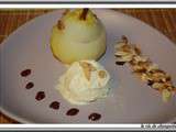 Poire surprise coeur coulant au chocolat, glace vanill, amandes grilles