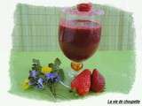 Smoothie puree de fruits aux griottes et fraises