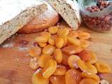 Pain aux abricots moelleux et aux noisettes