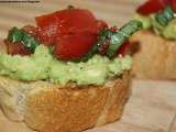 Bruschettas a la tomate et a l'avocat