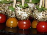 Mini brochettes tomate/mozzarella/ basilic/origan