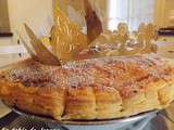 Galette des rois, amandes, pépites de chocolat et fève tonka