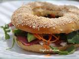 Bagels aux crudités et pastrami