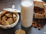 Lait d'amande maison et biscuits à l'okara