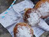 Beignet moelleux fourré à la confiture de fraise