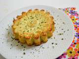 Gâteau au chou-fleur garni aux petits pois & au thon