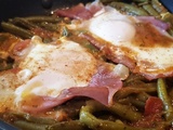 Oeufs aux haricots verts à la sauce tomate et jambon cru