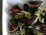 Moules au chou chinois et vadouvan