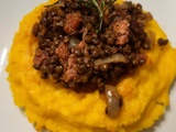 Nids de polenta aux lentilles et cotechino