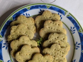 Sablés salés au basilic et à l'huile d'olive