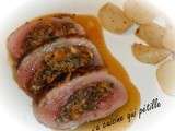 Magret de canard farcit aux figues, noisettes et cèpes, sauce miel piment d'espelette