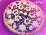 Tarte myrtille acidulée et crème d'amande avec crumble étoiles