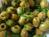 Olives Marinées à l’Ail et Aux Herbes