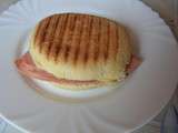 Panini au jambon et fromage