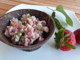 Tartare de Thon au Poivre Vert, Fraises et Lait de Coco, Parfumé à la Coriandre