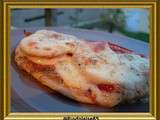 Escalopes de dinde gratinées, tapenade et caviar de tomates