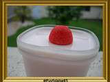 Yaourt au sirop fraise bonbon Monin