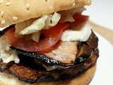 Veggie burger aubergines mozzarella