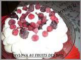 Pavlova au fruits des bois