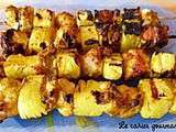 Brochettes poulet ananas au lait de coco et au curry