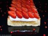 Tarte aux fraises et aux baies roses