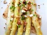 Asperges blanches, vinaigrette au miel et à la noisette