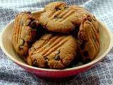 Cookies au beurre de cacahuète et aux pépites de chocolat {sans lactose, sans oeuf, sans gluten}