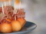 Mini brochettes de melon et jambon cru