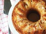 Bundt cake à la nectarine, amande et fève tonka