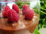 Mousse au chocolat, framboises et pointe de coco