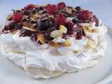 Pavlova petit suisse, confiture de framboises