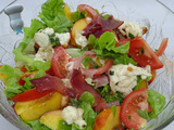 Salade de nectarines, tomates, mozza et jambon