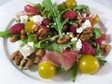 Salade de roquette, framboises, jambon fumé