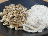 Blanc de poulet en sauce et champignons