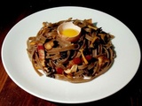 Tagliatelles aux cèpes façon carbonara aux rillaud et champignons