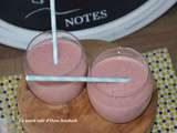 Smoothie au lait d’amande banane fraise